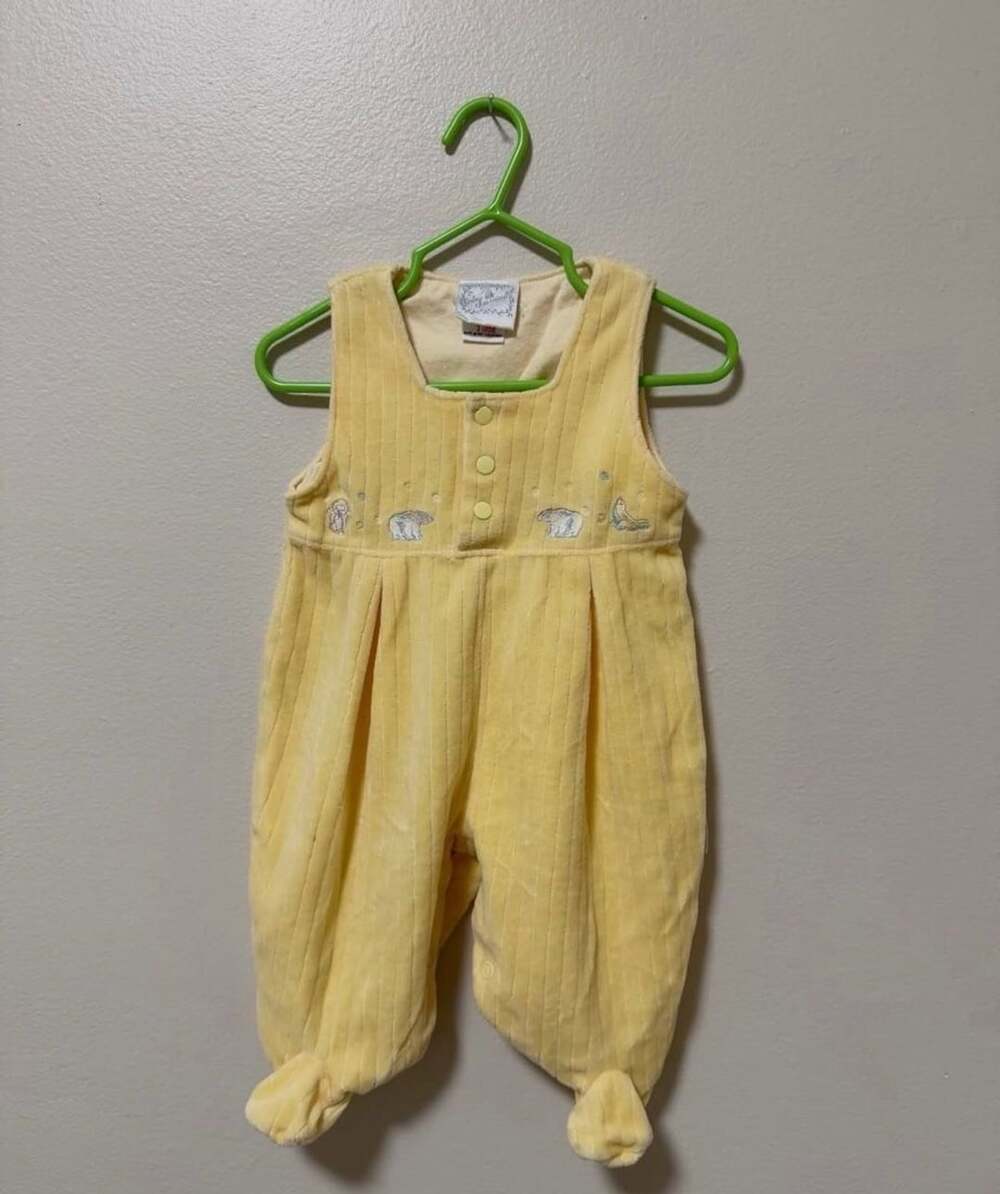 Creme de la Creme Yellow Corduroy Romper Size 3 Months
